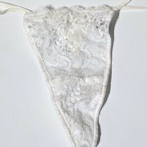 NEW Vintage VS Very Sexy White Lace Thong